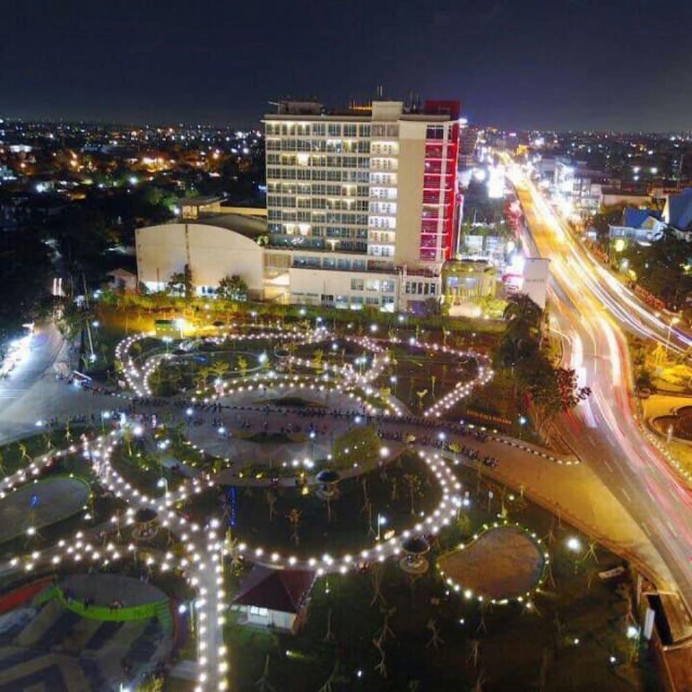 The Premiere Hotel Pekanbaru Luaran gambar