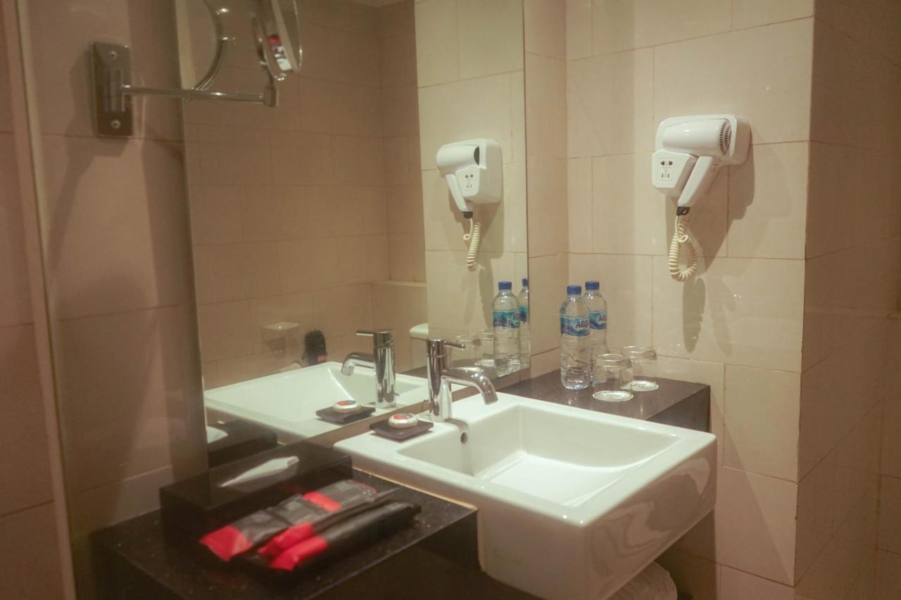 The Premiere Hotel Pekanbaru Luaran gambar