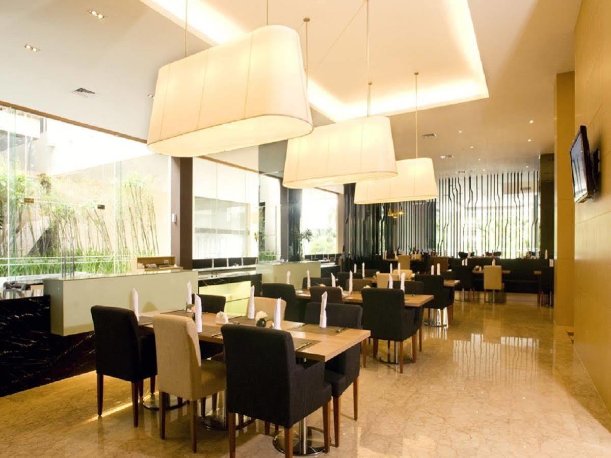 The Premiere Hotel Pekanbaru Luaran gambar
