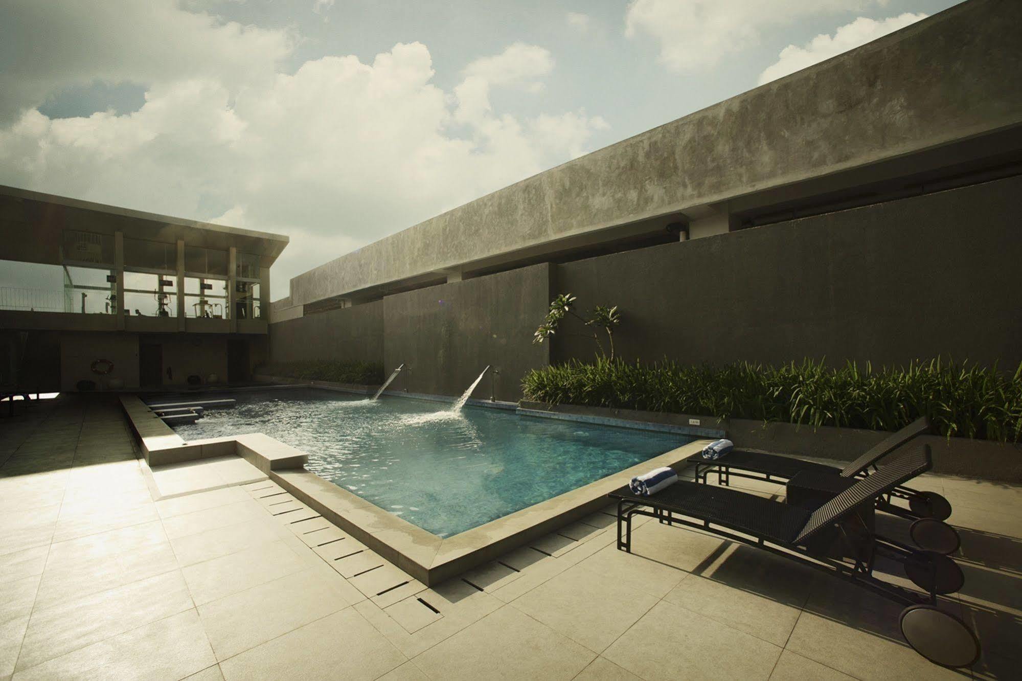 The Premiere Hotel Pekanbaru Luaran gambar